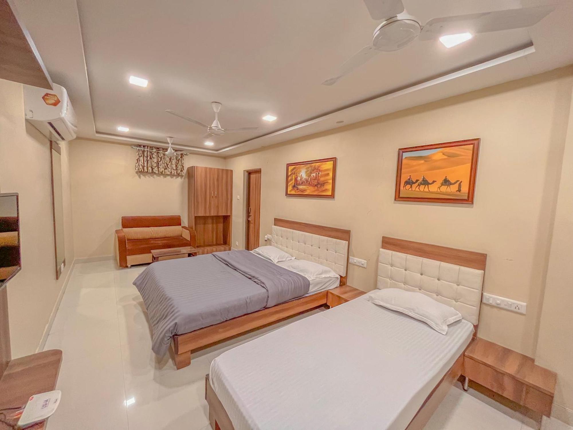 Stayguru Park View Residency Bhuj Esterno foto