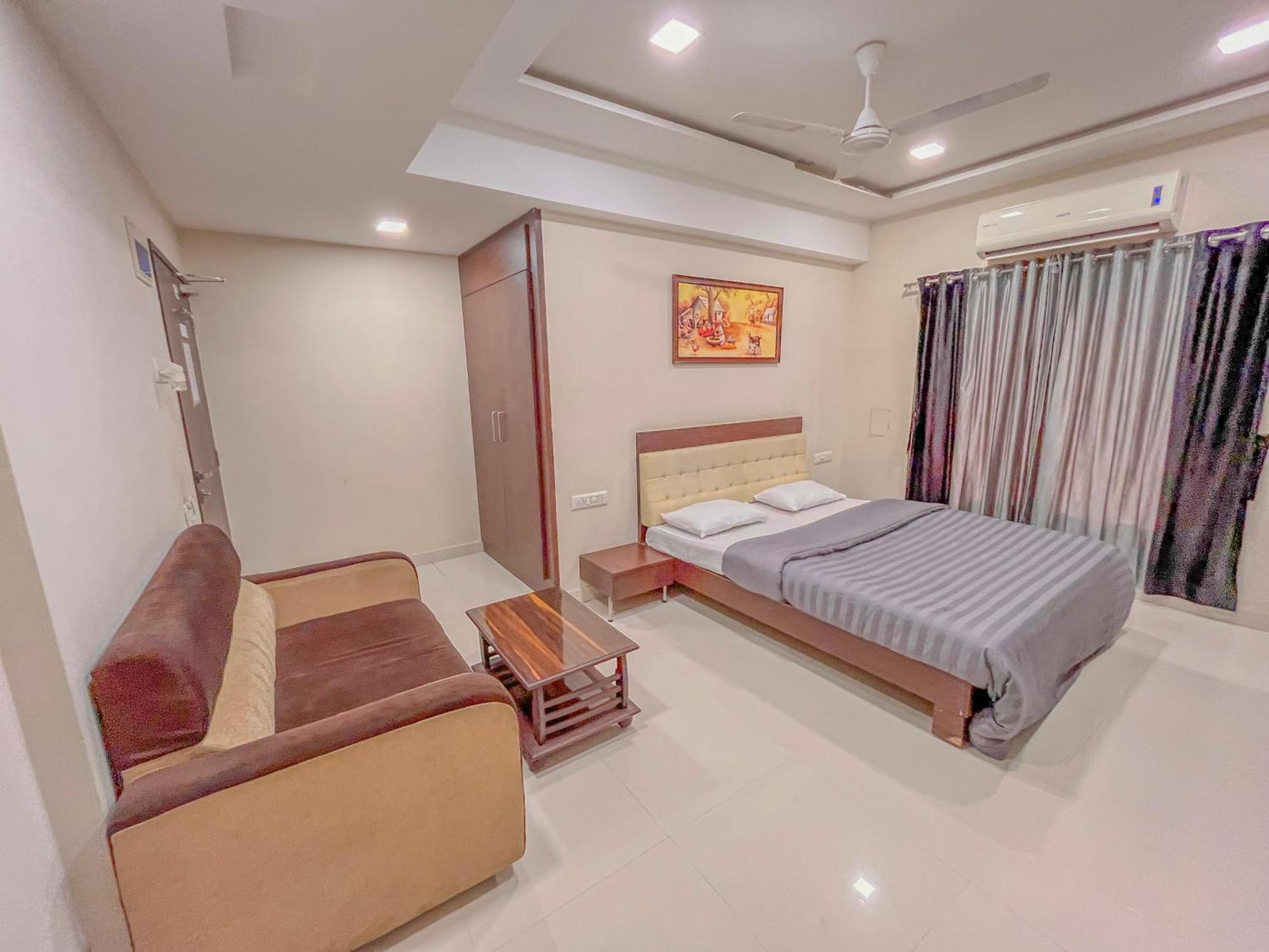 Stayguru Park View Residency Bhuj Esterno foto