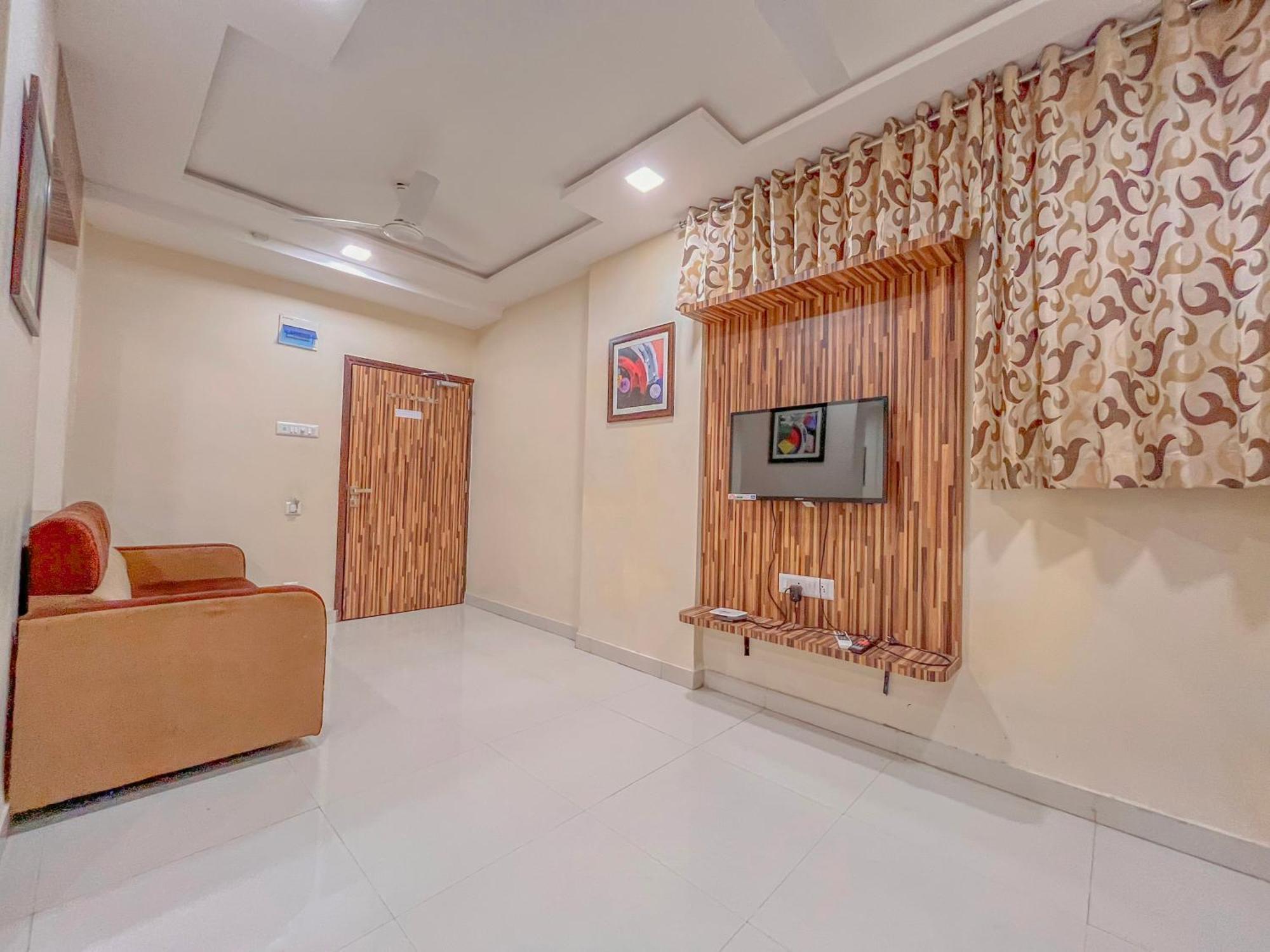 Stayguru Park View Residency Bhuj Esterno foto