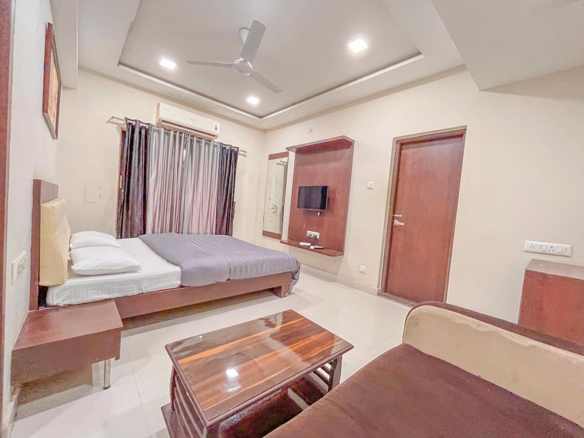 Stayguru Park View Residency Bhuj Esterno foto