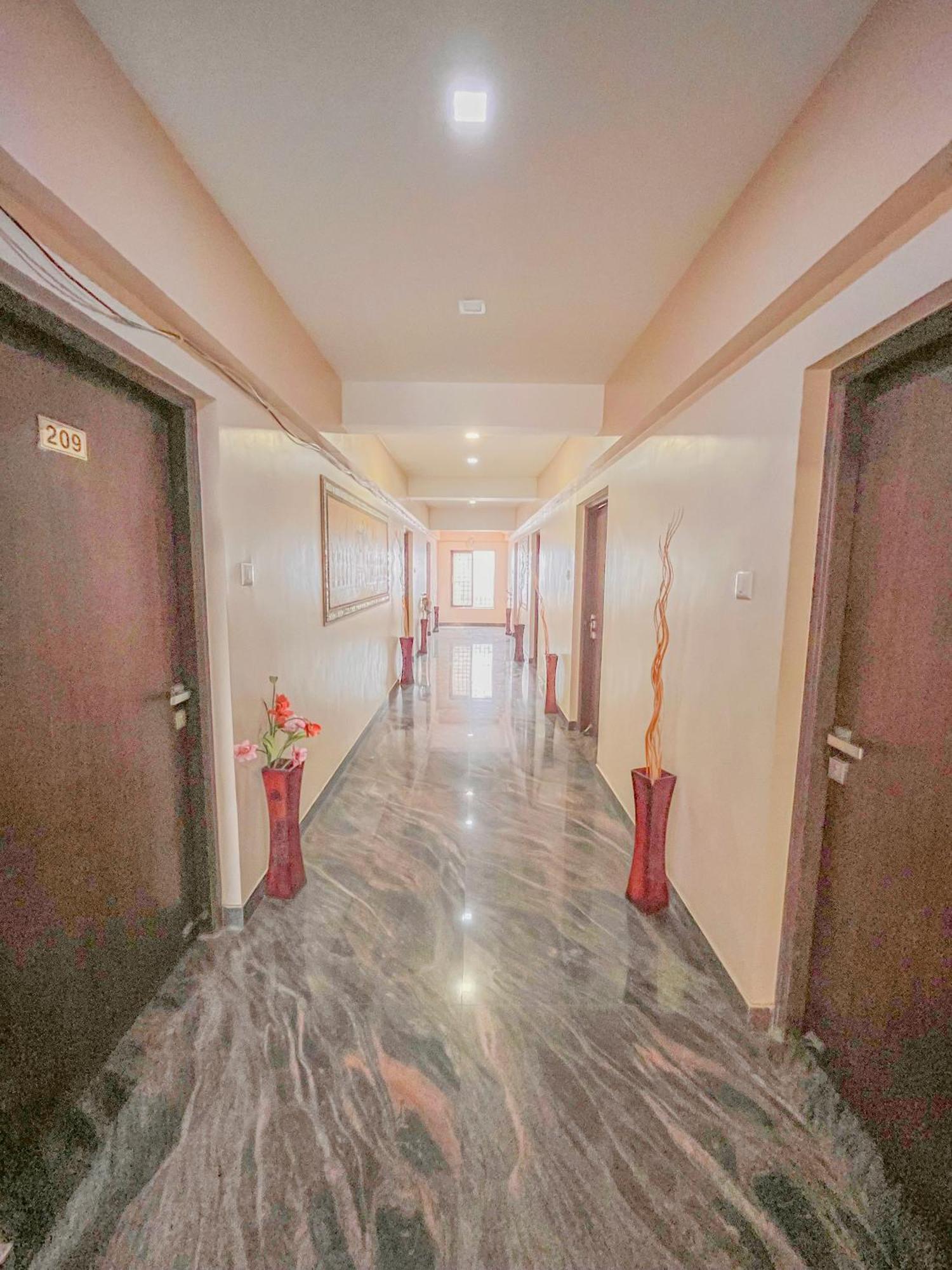 Stayguru Park View Residency Bhuj Esterno foto