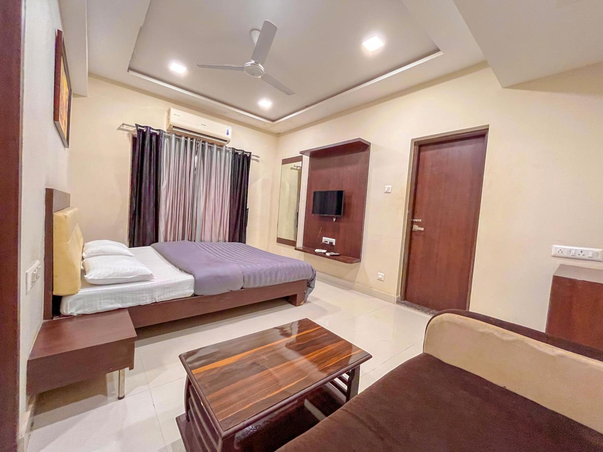 Stayguru Park View Residency Bhuj Esterno foto