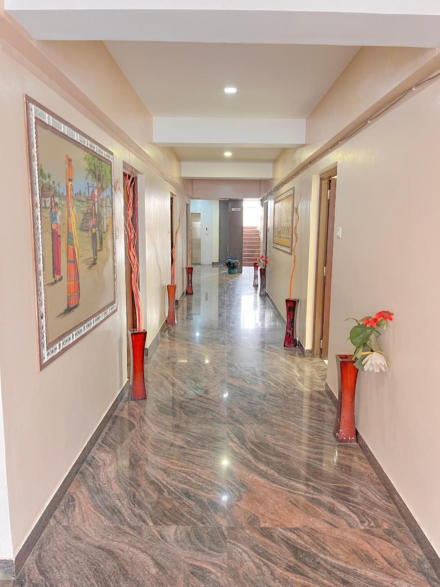 Stayguru Park View Residency Bhuj Esterno foto