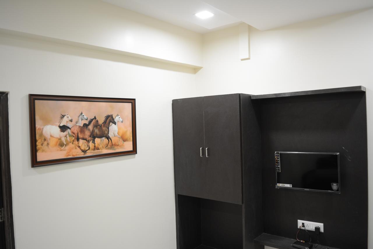 Stayguru Park View Residency Bhuj Esterno foto